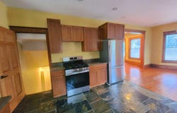 811 8th Avenue, Grinnell, IA 50112