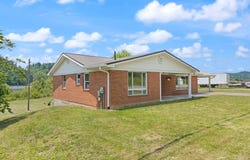 1176 Parkway Drive, Salyersville, KY 41465