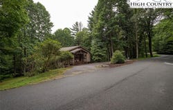 301 Sorrento Falls Road, Blowing Rock, NC 28605