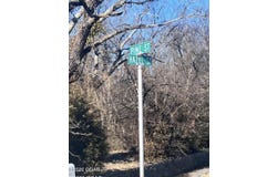 Hazel Avenue, Carthage, MO 64836