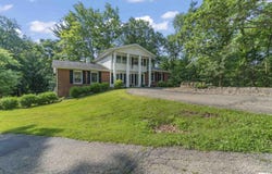 3858 SUNSET Drive, Pekin, IL 61554