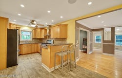 16 Farmingdale Parkway, Farmingdale, NJ 07727