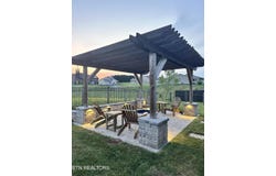 1207 Beaumont Ave, Sevierville, TN 37876
