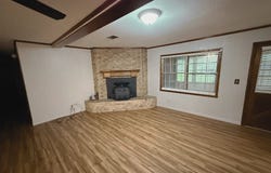446 W Magnolia St, Garrison, TX 75946