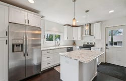 402 W 3rd St, Oconomowoc, WI 53066