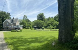 18 Willow Ln, Lenox, MA 01240