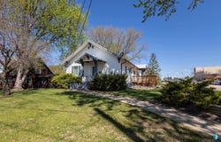 102 W Elder St, Canton, SD 57013-1261