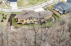 1735 Creek Wood, Dubuque, IA 52003