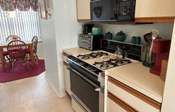 15 Saddle Court, Tinton Falls, NJ 07753