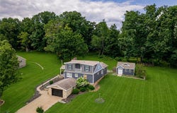 2947 Chautauqua Dr, Hampton, PA 15044
