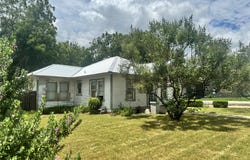 110 S Porter ST, Lampasas, TX 76550