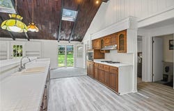 8600 W 64th Terrace, Merriam, KS 66202