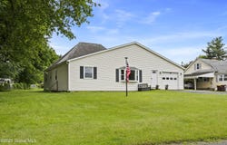 6 Hidley Rd Extension, North Greenbush, NY 12198