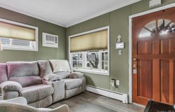 7 Eve Lane, Levittown, NY 11756