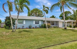 1234 SE Petunia Avenue, Port Saint Lucie, FL 34952