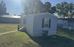 619 Sandy Ln, Morganfield, KY 42437