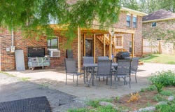 409 W Elmhurst Ave, Muscle Shoals, AL 35661