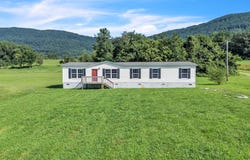 233 Orange Lane, Speedwell, TN 37870