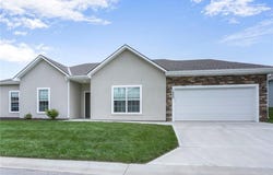1425 Villa Lane, Louisburg, KS 66053