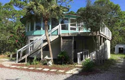 3056 Bay St, Gulf Breeze, FL 32563