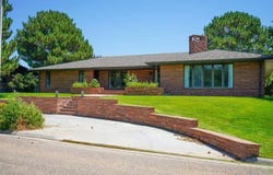 112 Park Lane Dr, Tribune, KS 67879