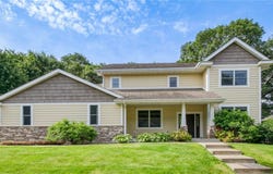 3219 Anric Drive, Eau Claire, WI 54701