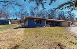 5223 CREST DR, Cherokee, IA 51012