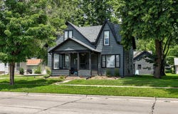 404 W Salem Avenue, Indianola, IA 50125