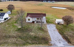 8497 Bowling Green Road, Scottsville, KY 42164