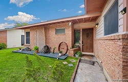 310 Radiance Dr, San Antonio, TX 78218-2540