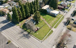 21260 SE Stark St, Gresham, OR 97030
