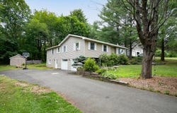 1709 Julianne Drive, Schodack, NY 12033