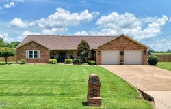 81 Casey Lane, McKenzie, TN 38201