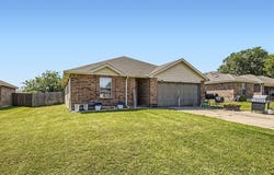 1806 Willowbrook Drive, Terrell, TX 75160