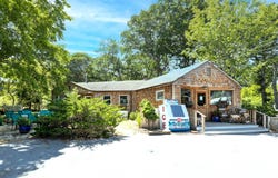 472 Old Stone Highway, East Hampton, NY 11937