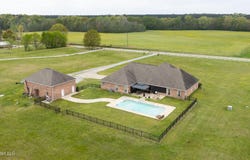 712 Leesburg Road, Pelahatchie, MS 39145