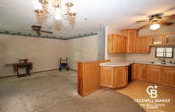 2321 N B Street, Garden City, KS 67846