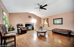 10 7th Street, Aberdeen, NJ 07747