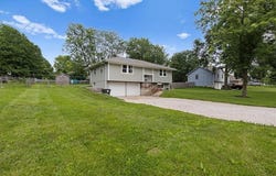 16105 Richmond Avenue, Belton, MO 64012