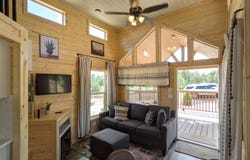 2746 Columbia Lane, Overgaard, AZ 85933