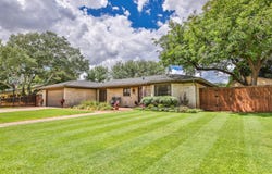 803 14th Street, Shallowater, TX 79363