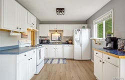 17615 Lesabre Court, Brighton, IL 62012