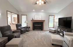 1121 Woodland Drive, Newton, IA 50208