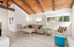4230 Canoga Avenue, Woodland Hills, CA 91364