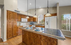 2156 S RAVEN Circle, Mesa, AZ 85209
