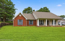 121 Deer Run, Pearl, MS 39208