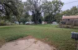 8507 Spring Valley Road, Raytown, MO 64138