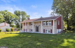 930 WESTMINSTER Avenue, HANOVER, PA 17331