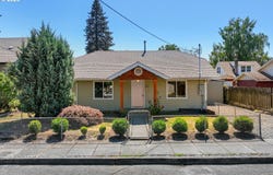 213 ENGLE AVE, Molalla, OR 97038