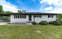 7724 E Holly Grove Road, Thomasville, NC 27360